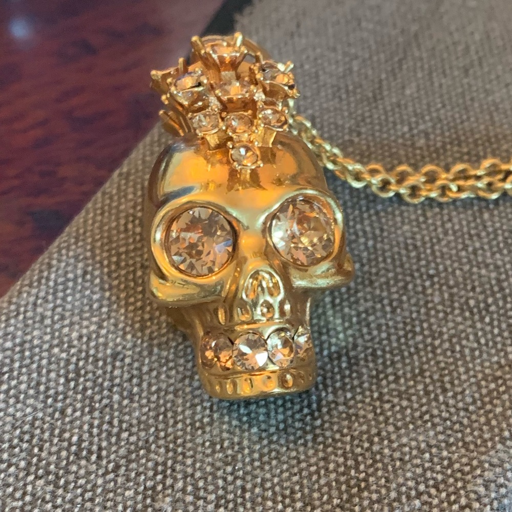 Alexander McQueen skull pendant necklace